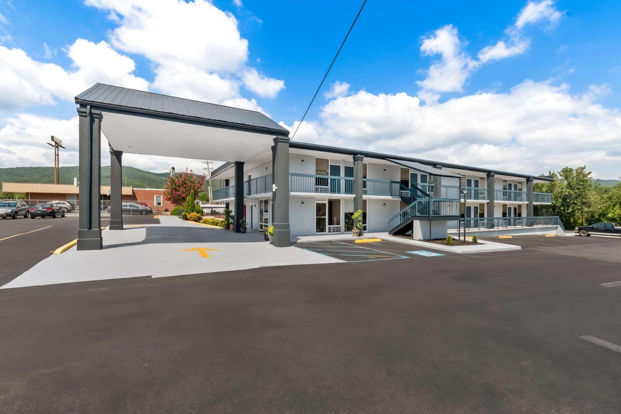 Rodeway Inn Dalton Exterior foto
