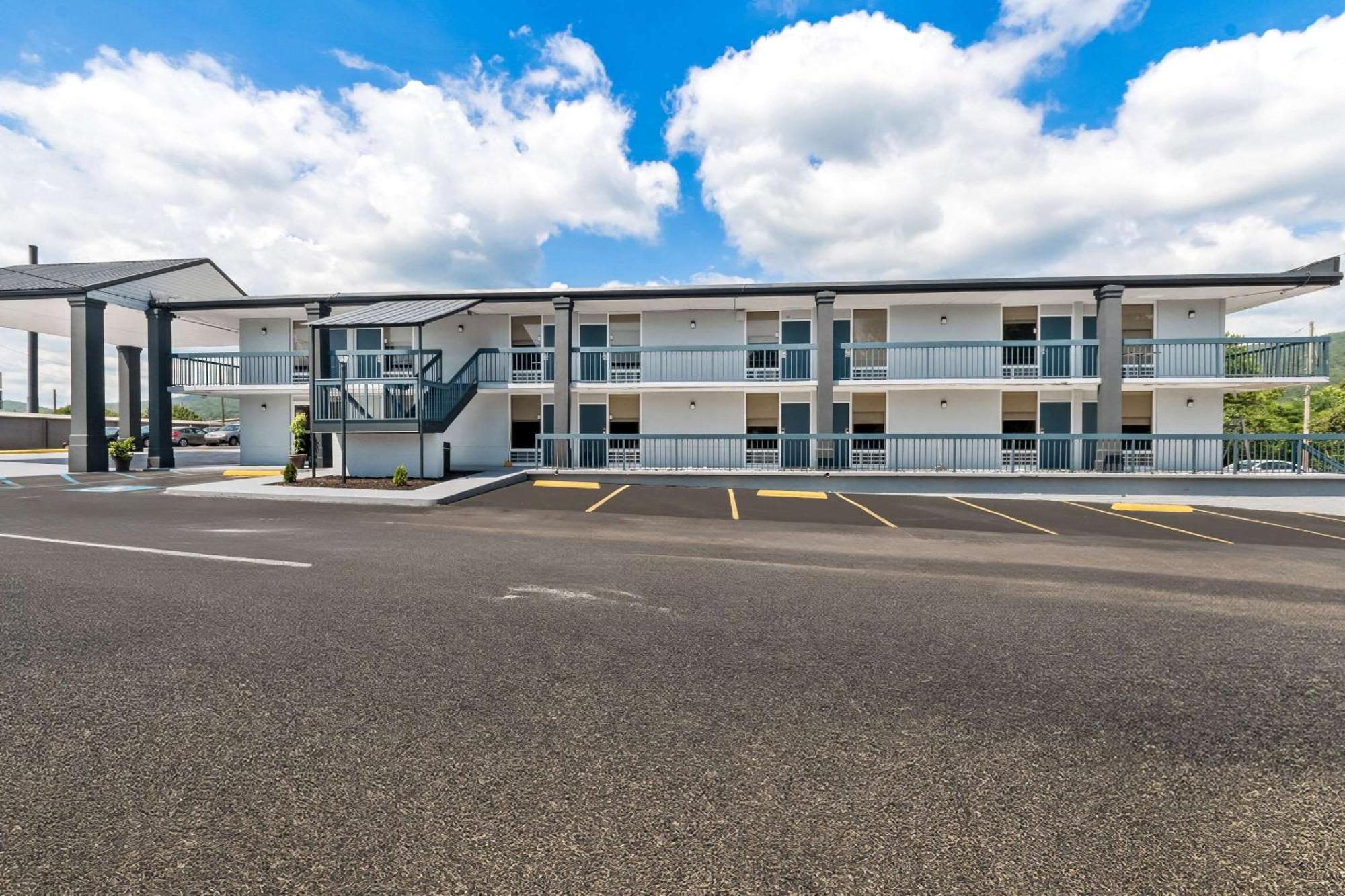 Rodeway Inn Dalton Exterior foto
